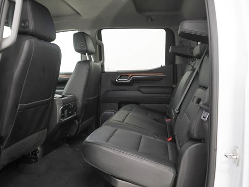 Used 2023 GMC Sierra 1500 Denali w/ Technology Package AWD/4WD image 15