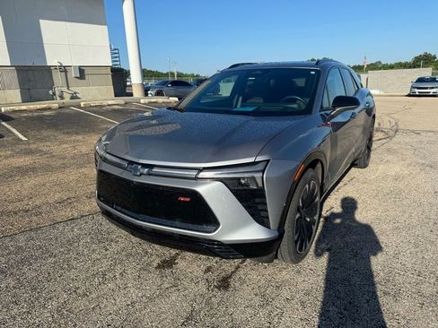 Used 2024 Chevrolet Blazer EV RS AWD/4WD image 3