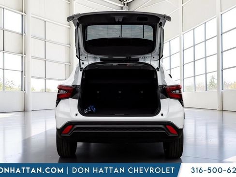 New 2026 Chevrolet Trax LT w/ Driver Confidence Package FWD image 22