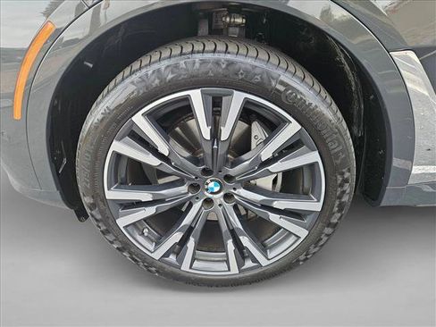 Certified 2024 BMW X7 xDrive40i image 24
