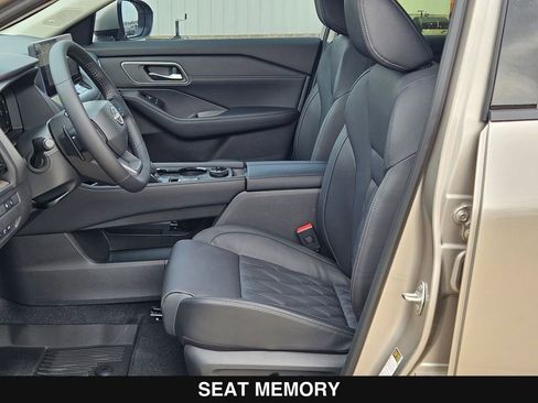 New 2026 Nissan Rogue Platinum w/ Platinum Premium Package AWD/4WD image 11