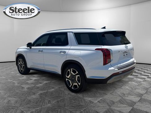 Used 2024 Hyundai Palisade Limited FWD image 3