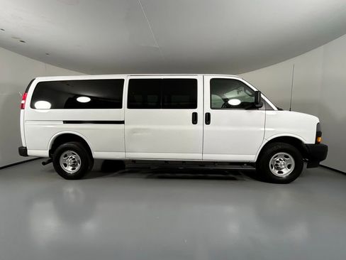 Used 2023 Chevrolet Express 3500 LS RWD image 8