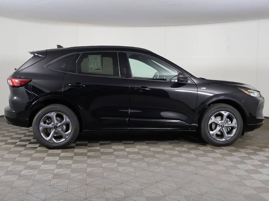 Used 2024 Ford Escape ST-Line w/ Tech Pack #1 AWD/4WD image 18
