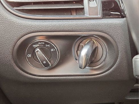 Used 2024 Porsche Macan Turbo image 26