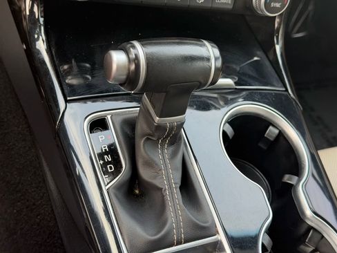 Used 2019 Kia Stinger Premium image 28