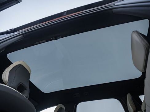 New 2025 Volvo EX90 Ultra w/ Protection Package Premier image 27