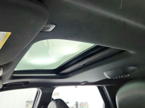 Used 2024 Dodge Durango GT image 33