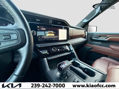 Used 2025 GMC Sierra 1500 Denali Ultimate image 26