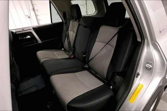 Used 2024 Toyota 4Runner SR5 AWD/4WD image 23