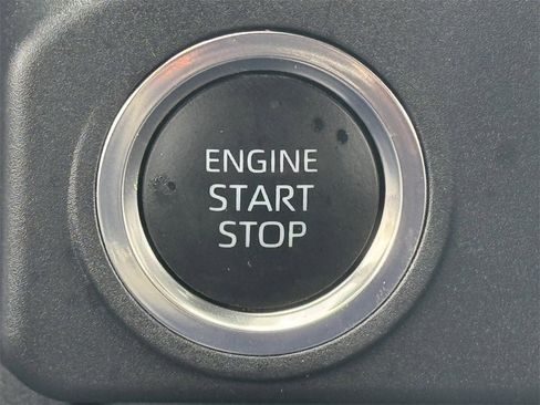 Used 2025 Toyota 4Runner SR5 image 17