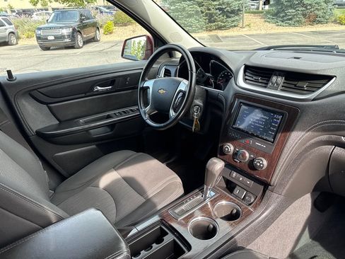 Used 2015 Chevrolet Traverse LT AWD/4WD image 17