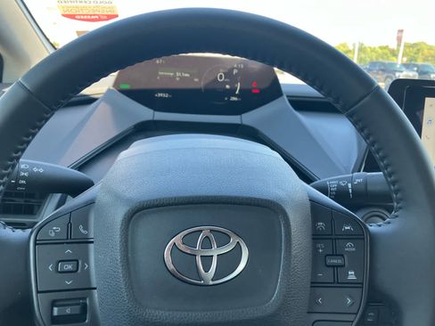 Used 2026 Toyota Prius LE FWD image 16