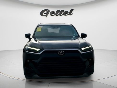 Used 2024 Toyota Grand Highlander Limited image 3