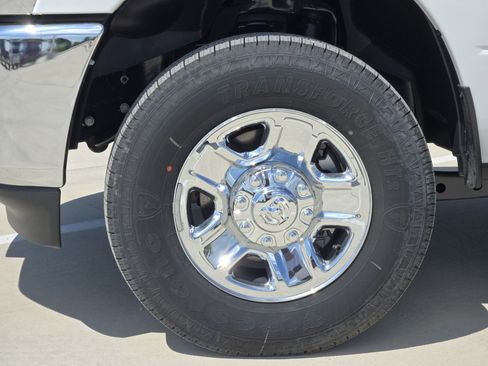 New 2026 RAM 2500 Tradesman AWD/4WD image 10