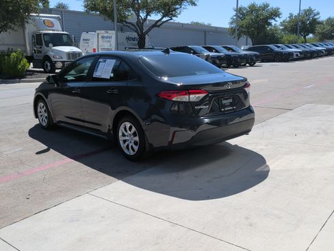 Used 2026 Toyota Corolla LE FWD image 8
