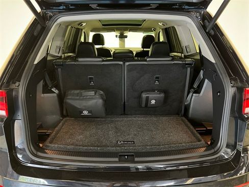 Certified 2022 Volkswagen Atlas SEL R-Line image 5
