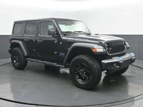 Used 2024 Jeep Wrangler Unlimited AWD/4WD image 7