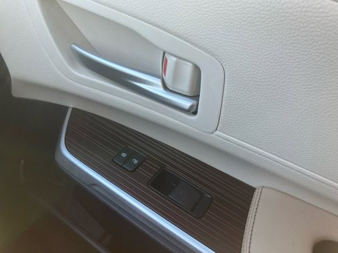 Used 2021 Toyota Sienna XLE image 34