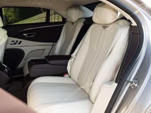 New 2026 Bentley Flying Spur Plug-In Hybrid AWD/4WD image 59