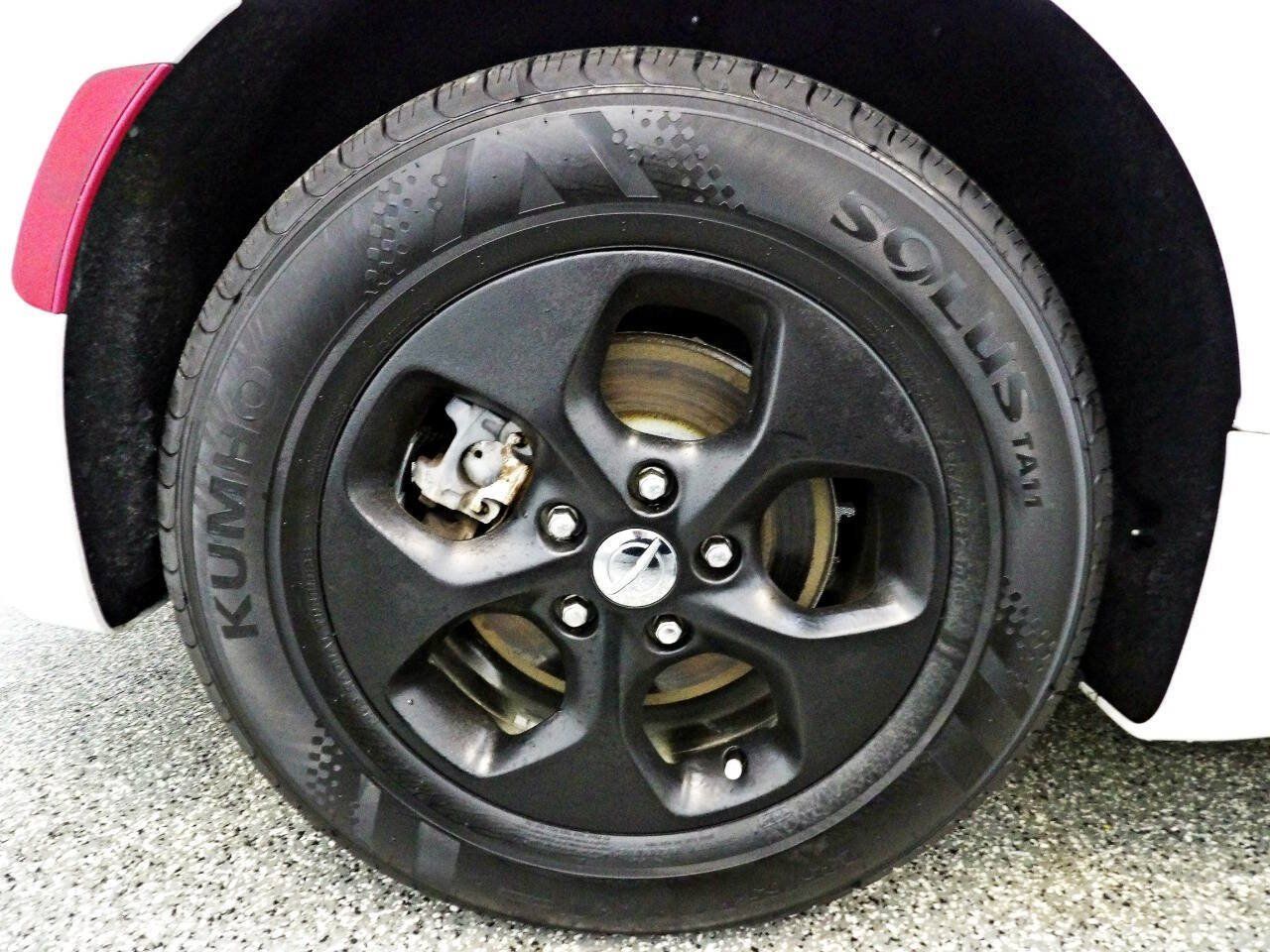 Used 2019 Chrysler Pacifica Touring Plus FWD image 19