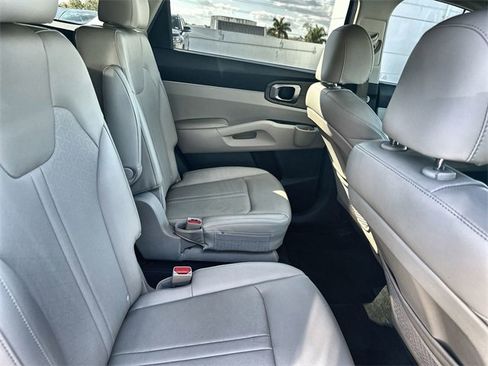 Used 2021 Kia Sorento EX w/ EX AWD X-Line Package image 30