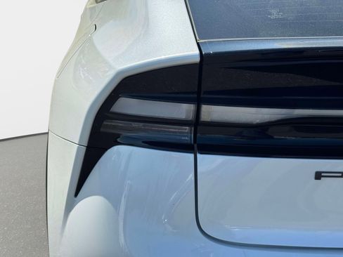 Used 2023 Toyota Prius Prime FWD image 11