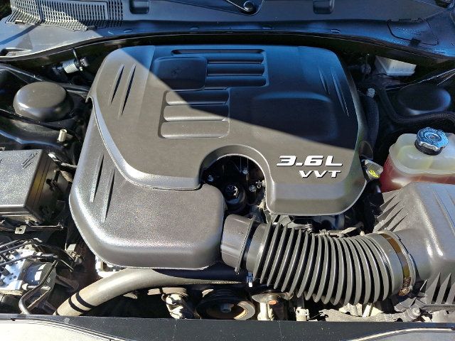 Used 2022 Dodge Charger SXT w/ Plus Group RWD image 28