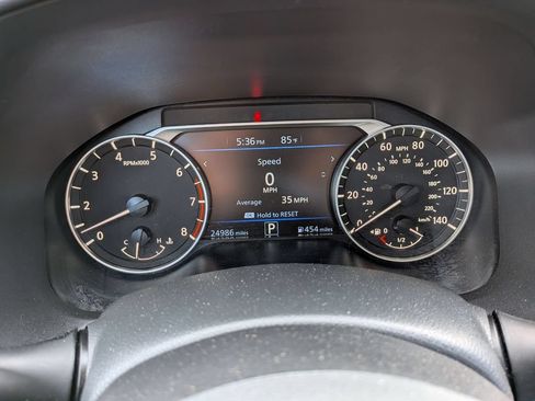 Used 2025 Nissan Altima 2.5 SR FWD image 14