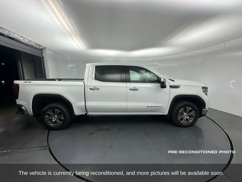 Used 2025 GMC Sierra 1500 SLT image 7