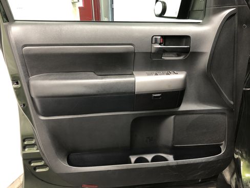 Used 2012 Toyota Tundra 4x4 Double Cab w/ Tow Pkg image 14