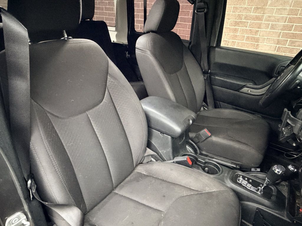 Used 2017 Jeep Wrangler Unlimited Sport w/ Connectivity Group AWD/4WD image 18