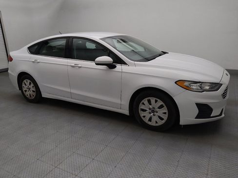 Used 2019 Ford Fusion S FWD image 11