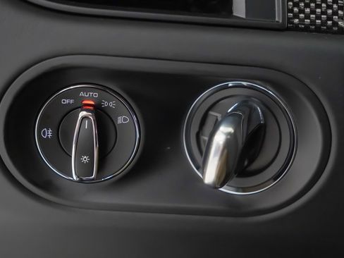 New 2026 Porsche Macan GTS image 25