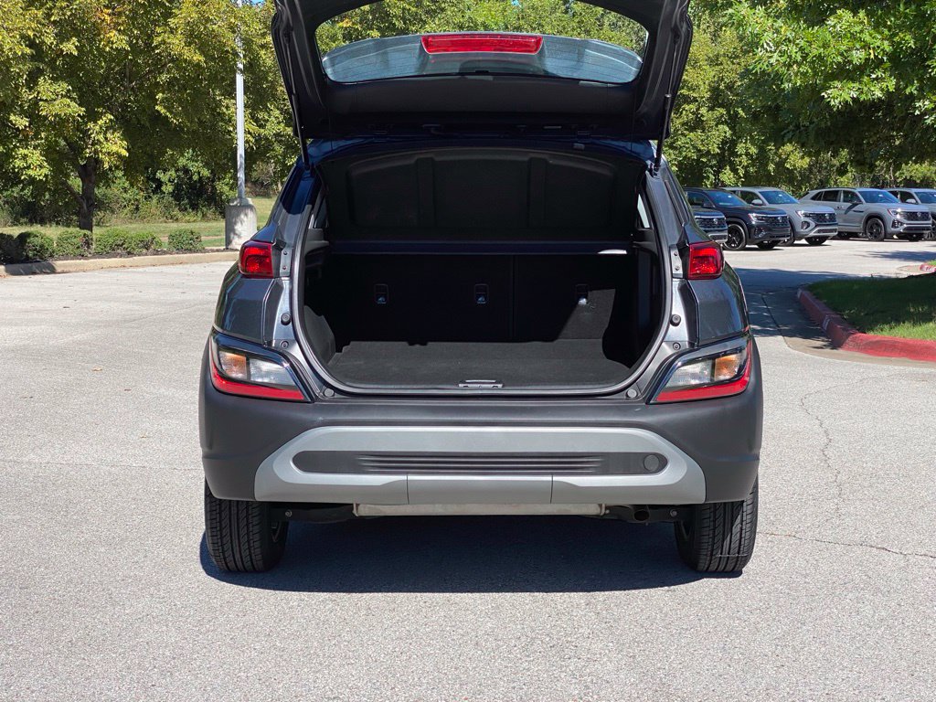 Used 2022 Hyundai Kona SE AWD/4WD image 7
