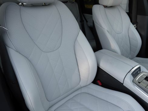 Certified 2023 BMW X5 sDrive40i image 11