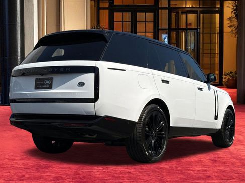 Used 2023 Land Rover Range Rover Long Wheelbase SE AWD/4WD image 8