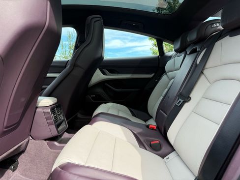 Used 2025 Porsche Taycan image 29