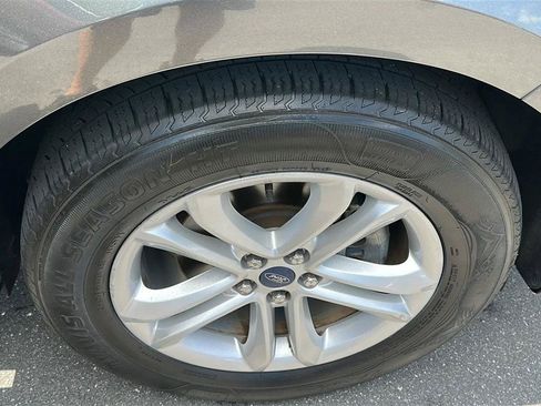 Used 2019 Ford Edge SEL w/ Equipment Group 201A FWD image 19