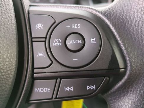 Used 2023 Toyota Corolla LE image 10