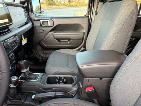 New 2026 Jeep Gladiator Sport image 23