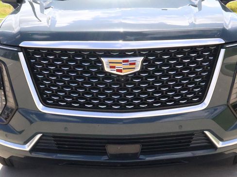 Certified 2025 Cadillac Escalade Premium Luxury w/ LPO, Floor Liner Package RWD image 8