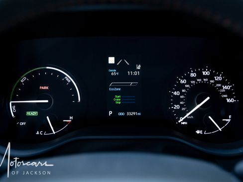 Used 2023 Toyota Sienna XSE image 34