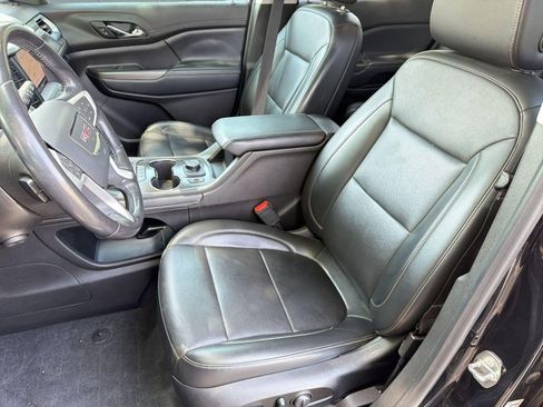 Used 2022 GMC Acadia SLT w/ Technology Package FWD image 5