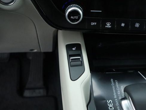 New 2025 Kia Telluride S image 38