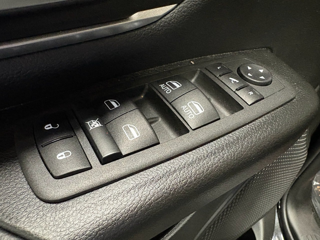 Used 2022 RAM 1500 Big Horn AWD/4WD image 14