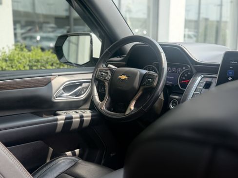 Used 2021 Chevrolet Tahoe High Country w/ Premium Package AWD/4WD image 31