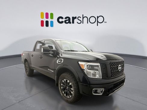 Used 2017 Nissan Titan PRO-4X w/ Pro-4x Convenience Package AWD/4WD image 4