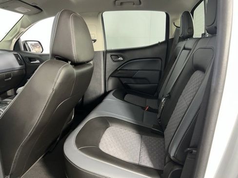 Used 2022 Chevrolet Colorado Z71 w/ Safety Package image 25