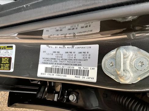 Used 2019 MAZDA MAZDA3 Sedan FWD image 34